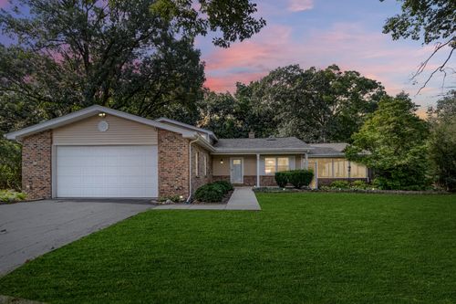 30W359 Wiant Rd, West Chicago, IL, 60185-1165 | Card Image