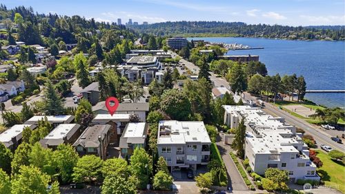 c-10135 Ne 62nd St, Kirkland, WA, 98033-6821 | Card Image