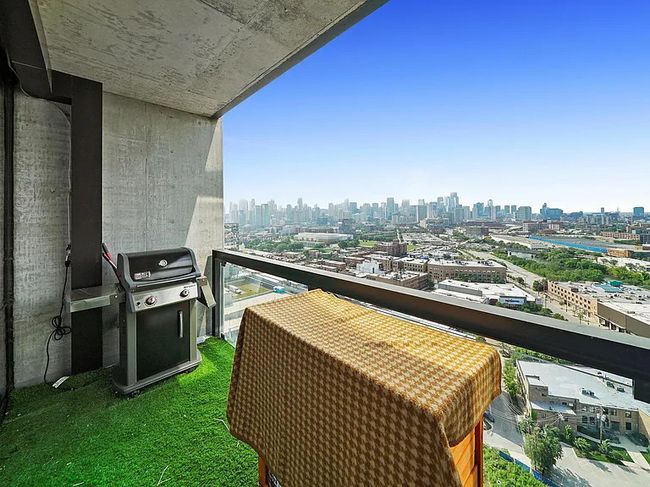 Balcony - Turf not included | Image 9