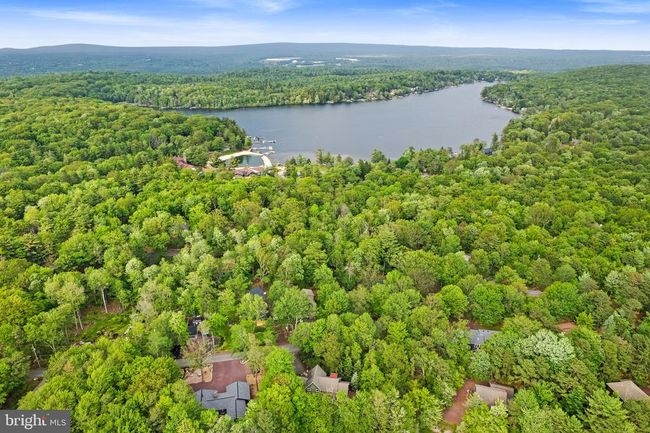 7 Red Oak Rd, House other with 3 bedrooms, 3 bathrooms and null parking in Lake Harmony PA | Image 83