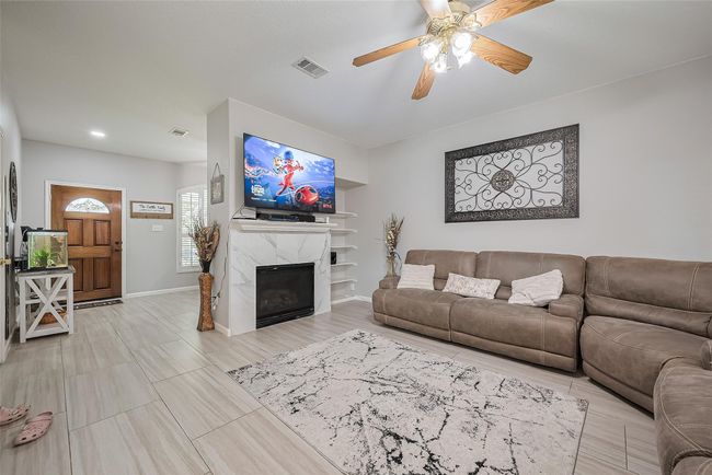 723 Pine Thicket Ct, House other with 3 bedrooms, 3 bathrooms and 2 parking in Spring TX | Image 11
