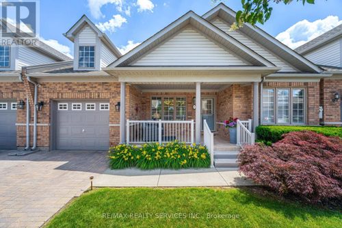 11 Yorkwood Trail, Brampton, ON, L6R3J3 | Card Image