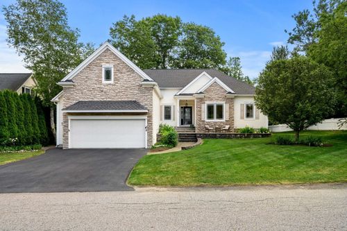 20 Huckleberry Lane, Hampton, NH, 03842 | Card Image