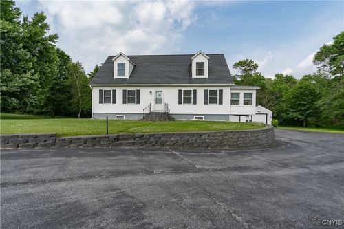 60 Van Buren St, Antwerp, NY, 13608-7715 | Card Image