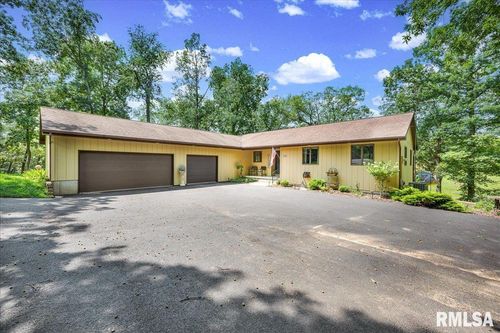 296 Longshore Ct, Dahinda, IL, 61428-9678 | Card Image