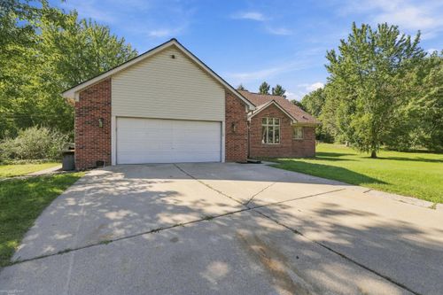 80131 Hipp Rd, Bruce Twp, MI, 48065-1314 | Card Image