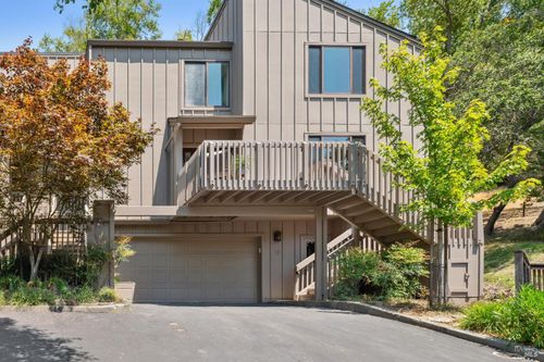 18 Eagle Gap Rd, Novato, CA, 94949-6618 | Card Image