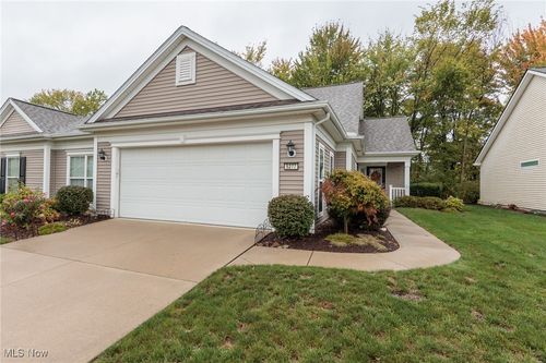 5277 Spruce Pointe Ln, Brunswick, OH, 44212-6236 | Card Image