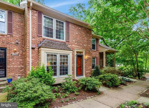 4-2540 S Walter Reed Dr, ARLINGTON, VA, 22206-1283 | Card Image