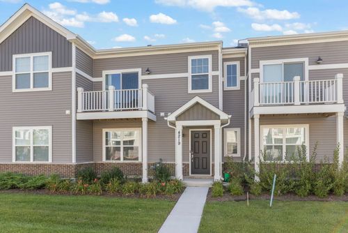 4219 Chelsea Manor Cir, Aurora, IL, 60504-3268 | Card Image