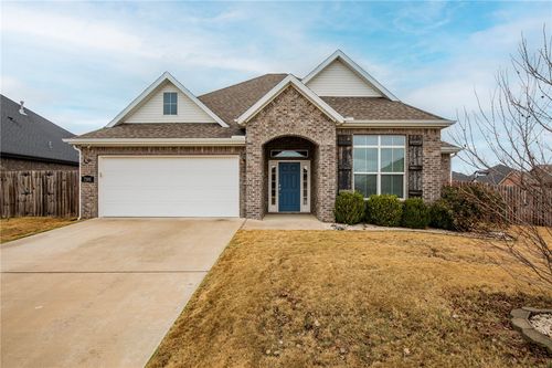 7508 Charlotte Ave, Springdale, AR, 72762-7027 | Card Image