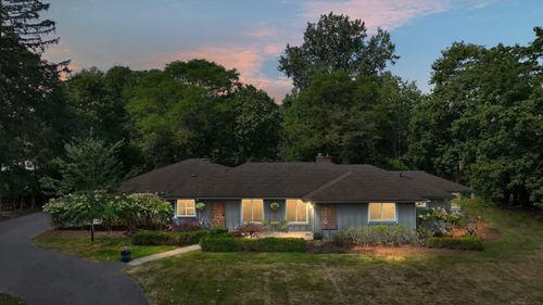 32205 Eastlady Dr, Beverly Hills, MI, 48025-2701 | Card Image