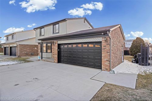 38327 Sleigh Dr, Sterling Heights, MI, 48310-3064 | Card Image