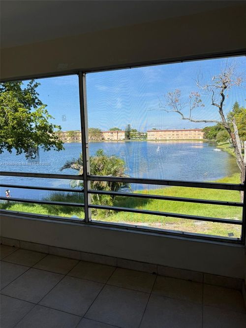 apt-918-18707 Ne 2nd Ave, Miami, FL, 33179-3731 | Card Image