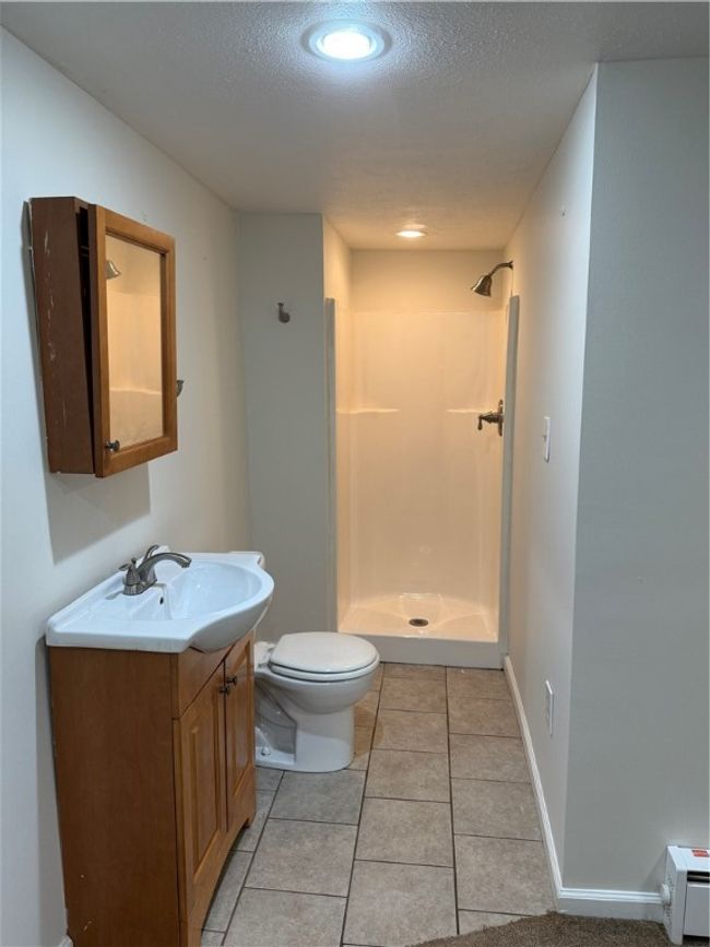 APARTMENT ABOVE GARAGE 1 BED 1 BATH, BATHROOM | Image 42