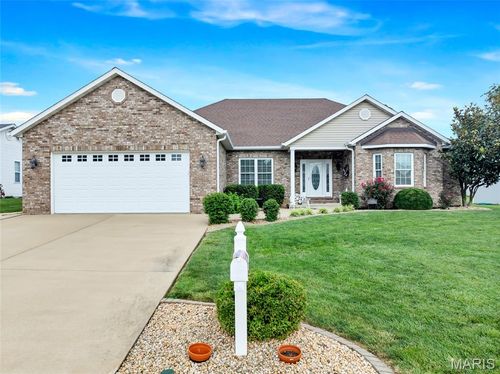 401 Briarcliff Dr, Waterloo, IL, 62298-1665 | Card Image