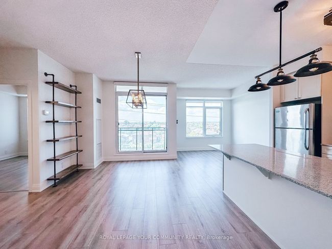 521 - 12 Woodstream Blvd, Condo with 1 bedrooms, 1 bathrooms and 2 parking in Woodbridge ON | Image 4