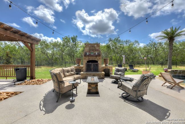 21151 Hickman Rd, House other with 3 bedrooms, 4 bathrooms and null parking in Von Ormy TX | Image 33