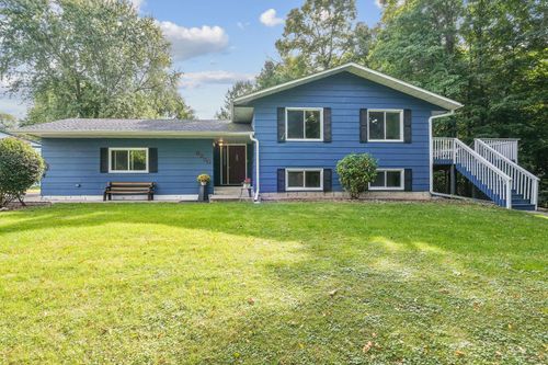 6230 Lake Sarah Heights Dr, Rockford, MN, 55373-9728 | Card Image