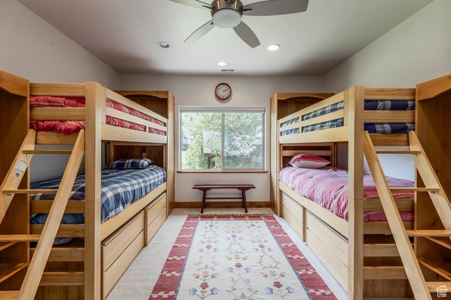 1085 Links Dr, House other with 6 bedrooms, 6 bathrooms and 2 parking in Midway UT | Image 16