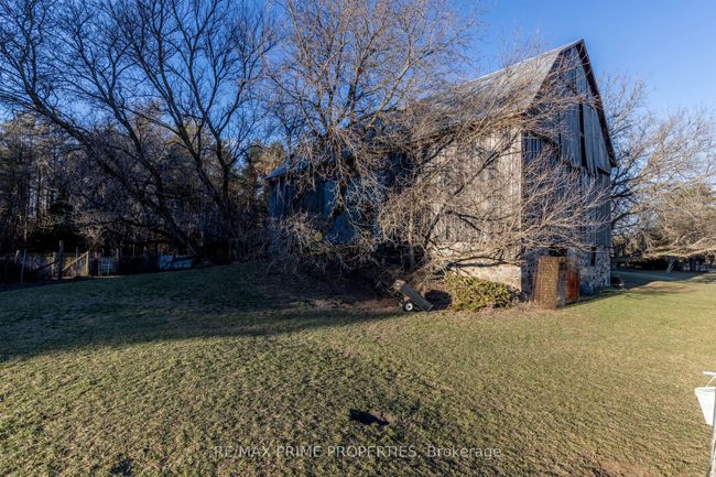 14009 1 St Concession Rd, House other with 3 bedrooms, 4 bathrooms and 10 parking in Zephyr ON | Image 11