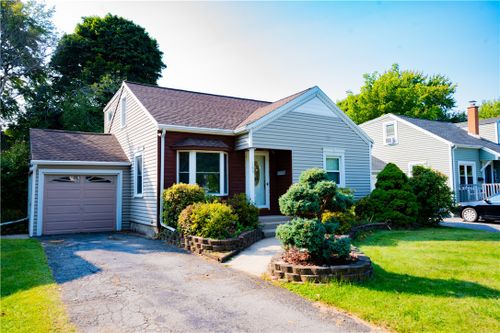 189 Newton Road, Greece, NY, 14626 | Card Image