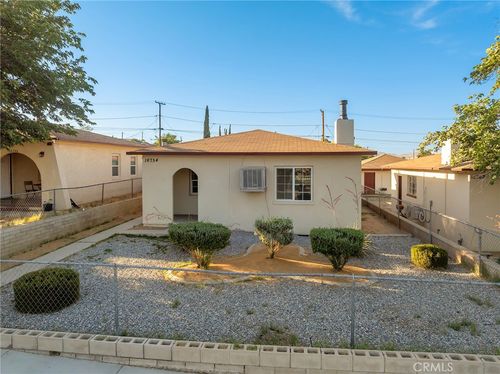 16754 Merrill St, Victorville, CA, 92395-3910 | Card Image