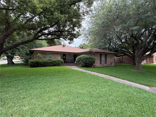 1406 N Dakota St, Baytown, TX, 77520-6629 | Card Image