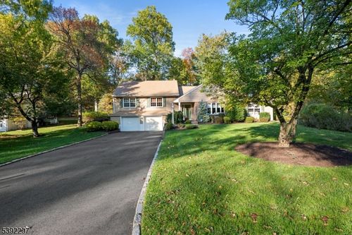 9 Acorn Pl, North Caldwell, NJ, 07006-4151 | Card Image