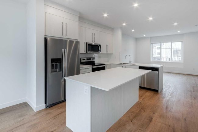 212 - 669 Savanna Blvd Ne, Home with 3 bedrooms, 2 bathrooms and 2 parking in Calgary AB | Image 7