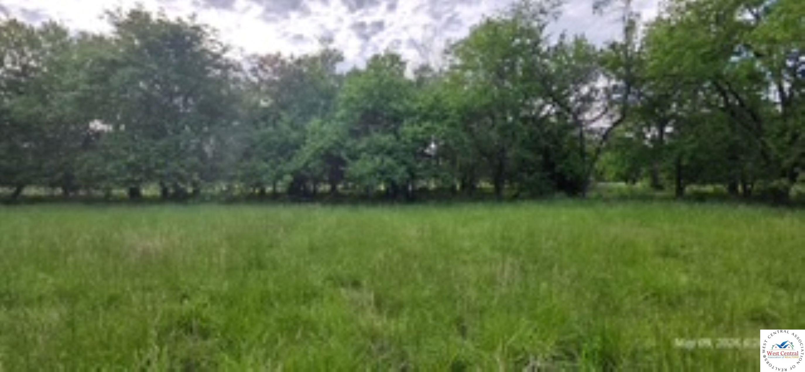 Land in Clinton