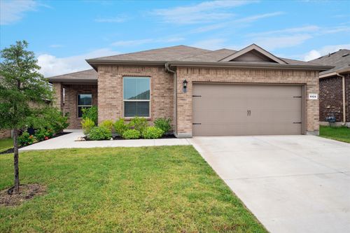 8424 Wildwest Dr, Fort Worth, TX, 76131-2562 | Card Image