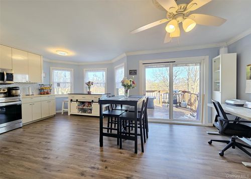 167 Avenue C, Holbrook, NY, 11741-1457 | Card Image