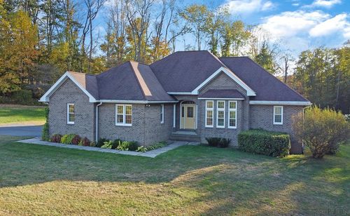 912 Brick Rd, Loretto, PA, 15940-8200 | Card Image