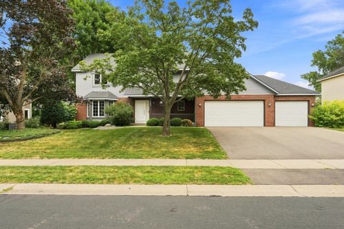 9083 Gould Rd, Eden Prairie, MN, 55347-3333 | Card Image