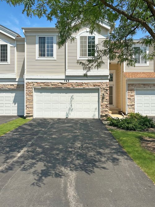 763 Verde Vista Ct, Elgin, IL, 60123-6572 | Card Image