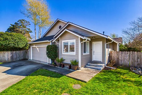 1760 Sitka Ct, McKinleyville, CA, 95519-4268 | Card Image
