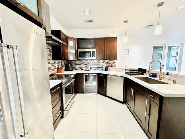 10886 Sw 242 Nd St, House other with 4 bedrooms, 2 bathrooms and null parking in Homestead FL | Image 12