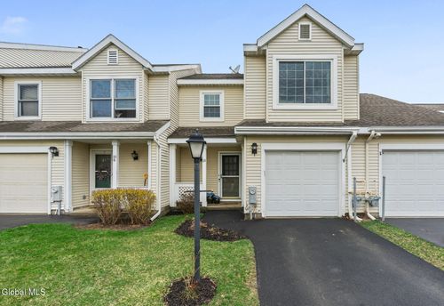 18 Justine Ct, Rensselaer, NY, 12144-9666 | Card Image
