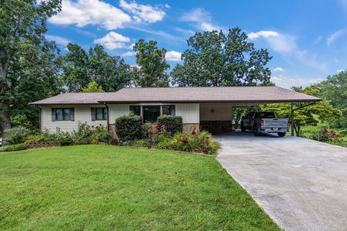 742 Chestnut Grove Rd, DANDRIDGE, TN, 37725-4205 | Card Image