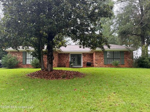 9 Treeway Dr, Brandon, MS, 39042-2301 | Card Image