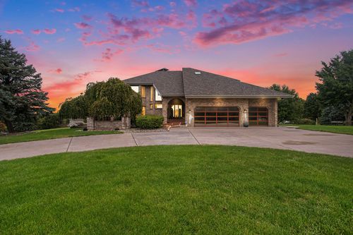 575 Rushing Dr, Plainwell, MI, 49080-9584 | Card Image