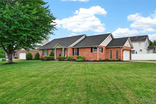 309 Radcliff Rd, Shiloh, IL, 62221-5115 | Card Image