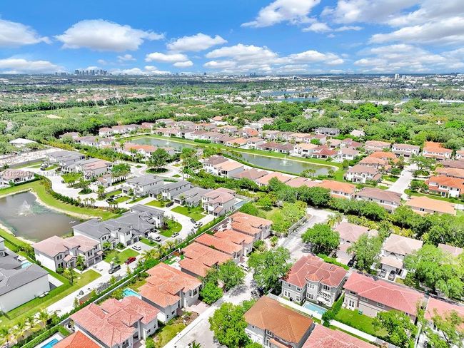 3521 Forest View Cir, House other with 5 bedrooms, 5 bathrooms and null parking in Fort Lauderdale FL | Image 4