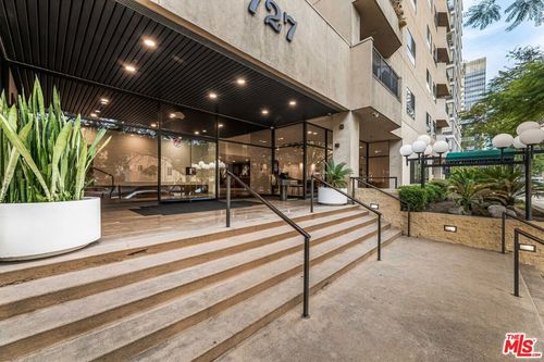 apt-106-727 S Ardmore Ave, Los Angeles, CA, 90005-2494 | Card Image