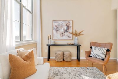 PH16 - 240 Heath Street, Condo with 2 bedrooms, 1 bathrooms and 1 parking in Boston MA | Image 3