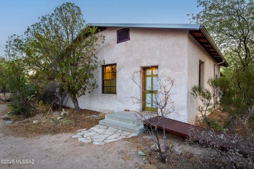 743 N 10th Ave, Tucson, AZ, 85705-7642 | Card Image