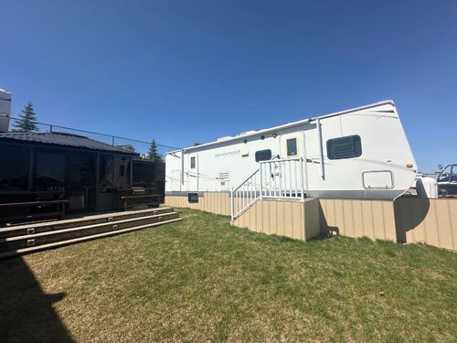 15-25054 South Pine Lake Road, Rural Red Deer County, AB, T0M2A0 | Card Image