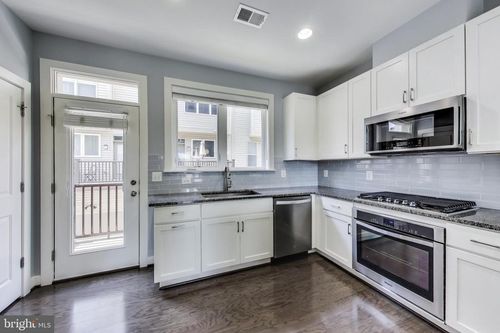 16580 Crabbs Branch Way, ROCKVILLE, MD, 20855-2339 | Card Image