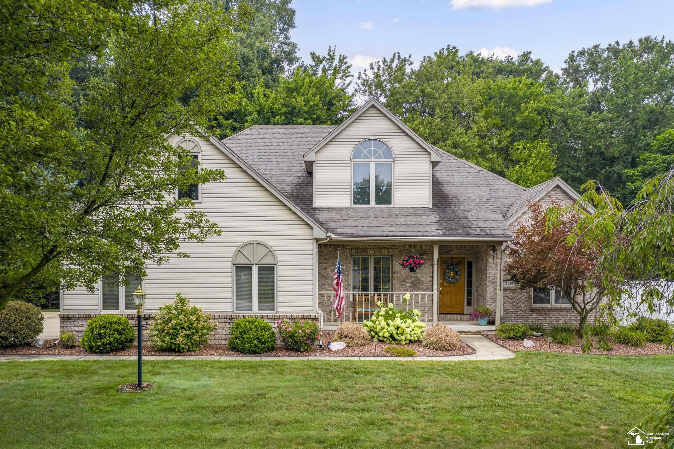 Lennox Ct, Lambertville, MI 48144